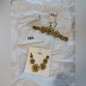 NWT out of stock ZARA Gold Sunflower Jewelry Set- necklace size M belt